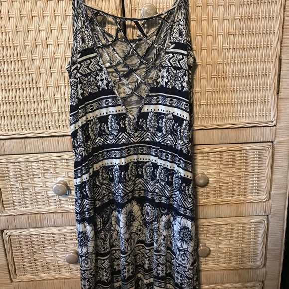 Dress - Picture 3 of 3